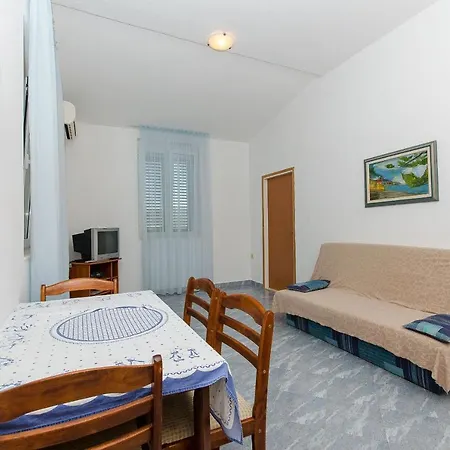 Apartments Ivanka Vis Exterior photo