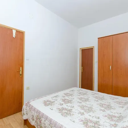 Apartments Ivanka Vis Exterior photo