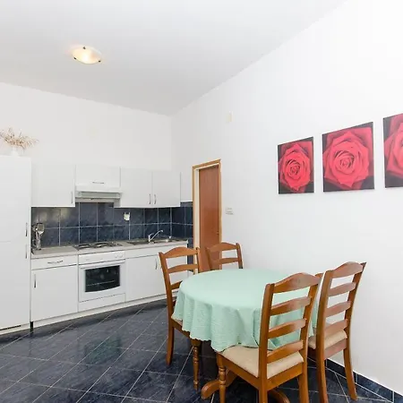 Apartments Ivanka Vis Exterior photo