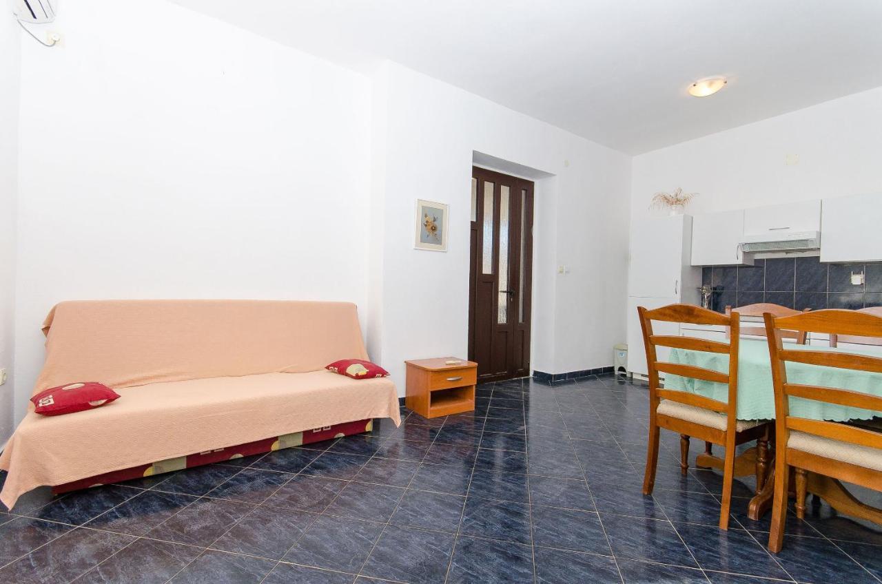 Apartment Ivanka Vis